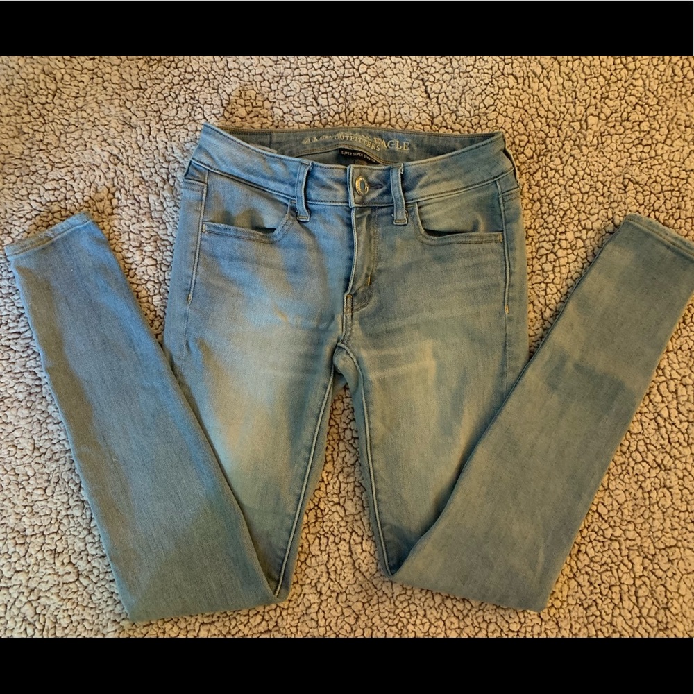 ❤️❤️ American Eagle Super Jeggings Size 2